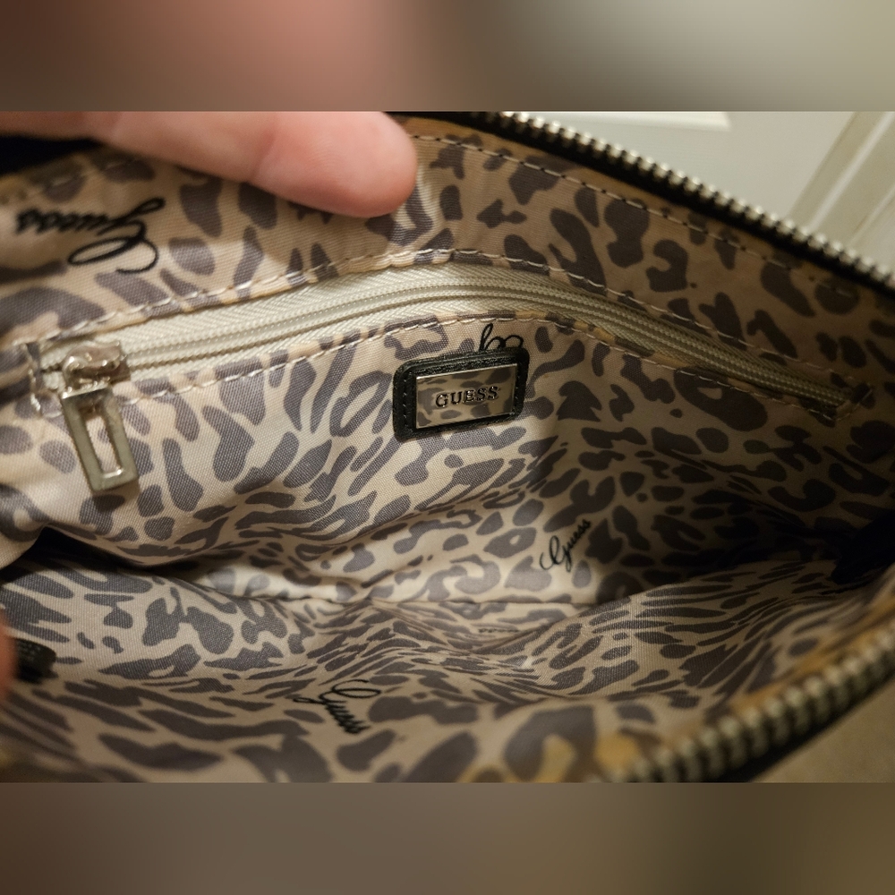 GUESS Wristlet - Picture 4 of 4